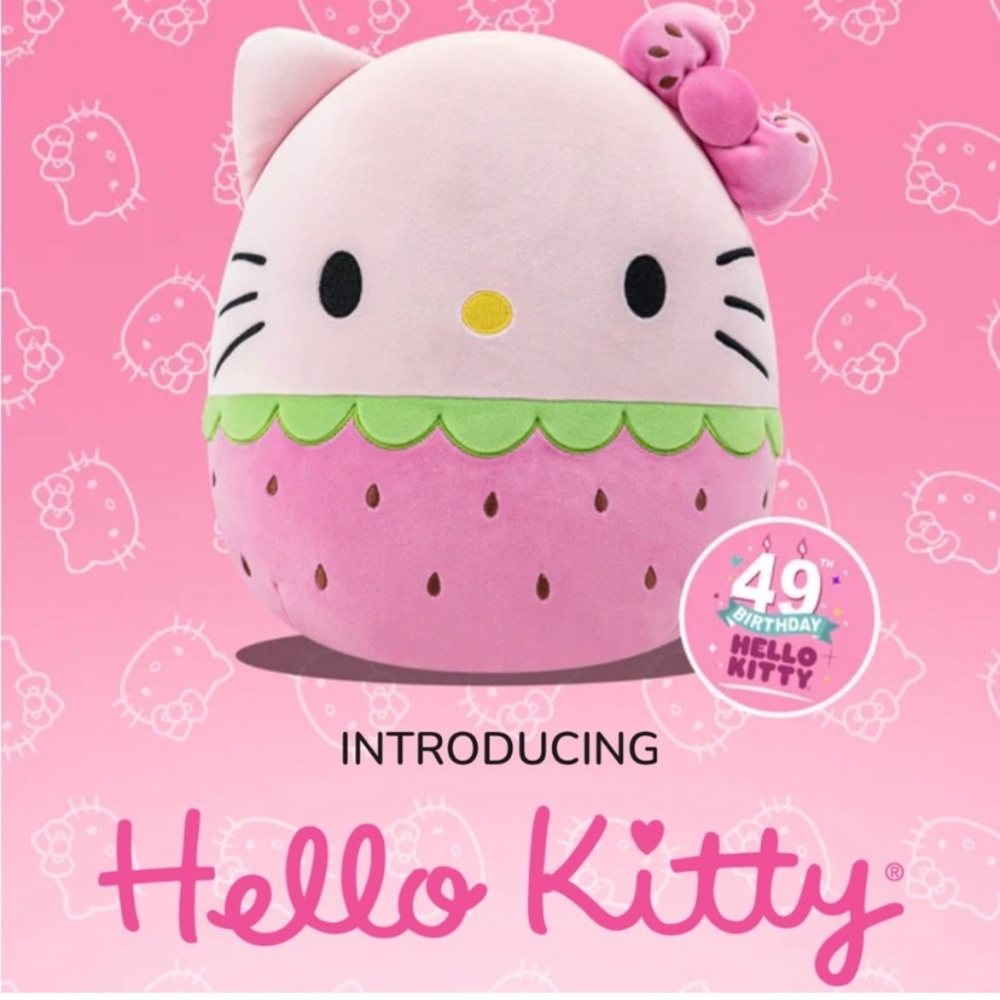 Limited edition Hello Kitty 🍓 - Picture 2 of 5